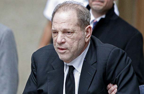 Condenan a 23 años de prisión a Harvey Weinstein